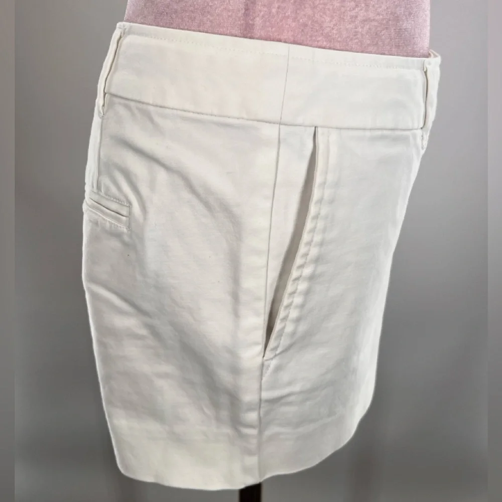 EUC Boden White Chino Shorts - Picture 6 of 10